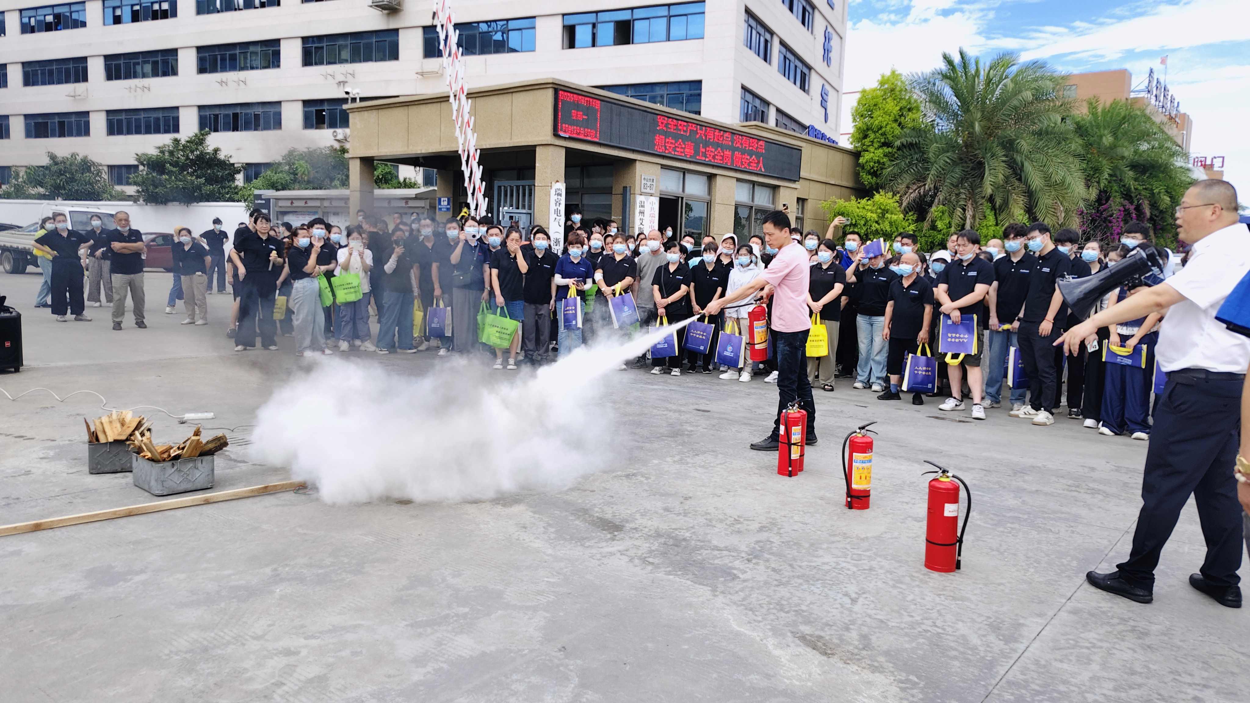 1761893620983535.jpg 83e1be82877e76fb03d3b87b3234107.jpg